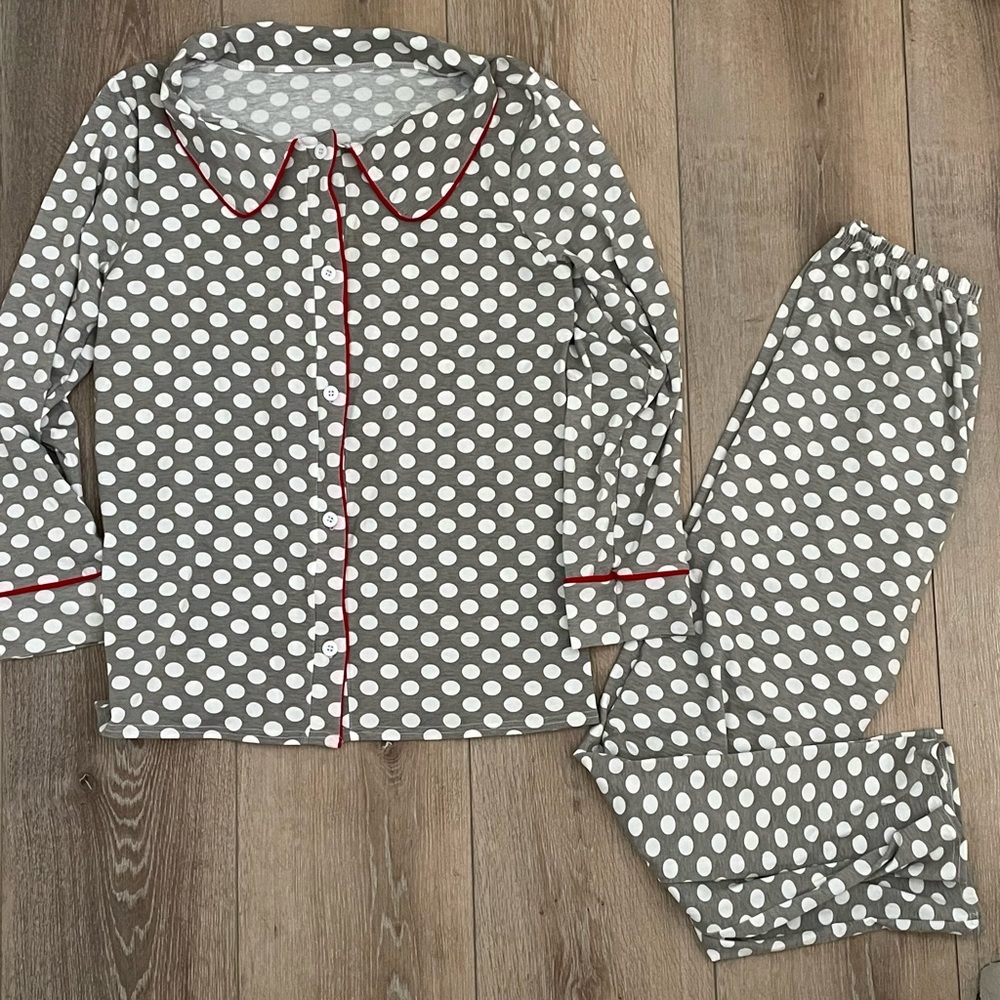 Pajamas from etsy size listed as XL fits like M-L